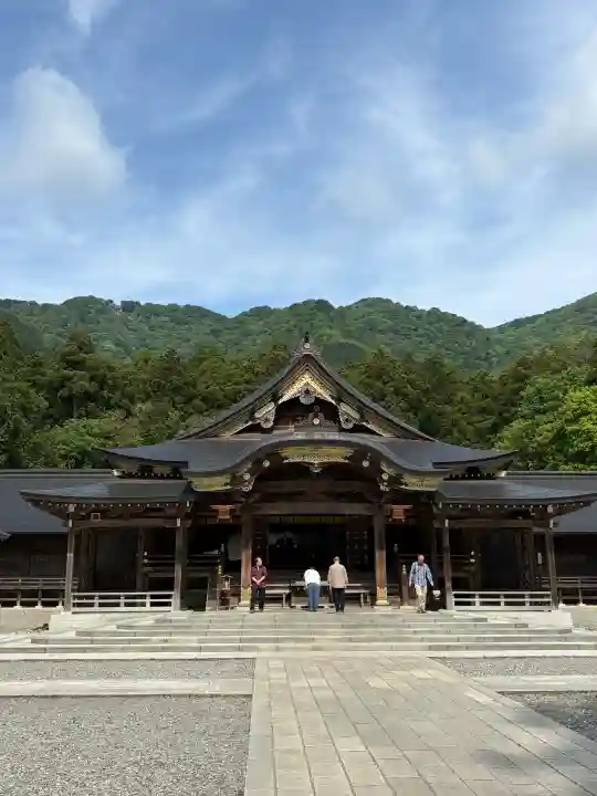 彌彦神社の{uncategorized: "未分類", other: "その他", undefined: "問題あり", building: "その他建物", grave: "お墓", sacred_gate: "鳥居", guardian: "狛犬", statue: "像", buddha: "仏像", history: "歴史", nature: "自然", garden: "庭園", animal: "動物", pagoda: "塔", temizu: "手水舎", mountain_gate: "山門・神門", sanctuary: "本殿・本堂", subordinate: "末社・摂社", art: "芸術", scenery: "景色", jizo: "地蔵", ema: "絵馬", goshuin: "御朱印", omikuji: "おみくじ", items: "授与品その他", amulet: "お守り", goshuincho: "御朱印帳", eats: "食事", festival: "お祭り", votive_dance: "神楽", shichigosan: "七五三参", wedding: "結婚式", experience: "体験その他", initially: "初詣", around: "周辺", anti_infection: "感染症対策"}