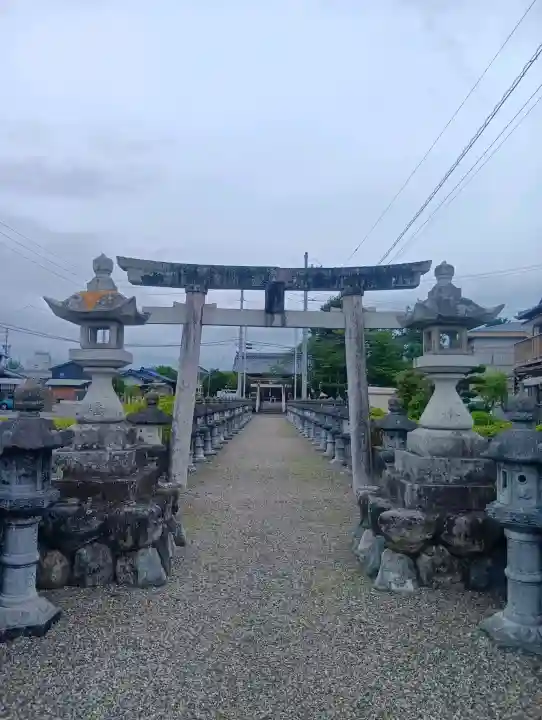 五霊神社の{uncategorized: "未分類", other: "その他", undefined: "問題あり", building: "その他建物", grave: "お墓", sacred_gate: "鳥居", guardian: "狛犬", statue: "像", buddha: "仏像", history: "歴史", nature: "自然", garden: "庭園", animal: "動物", pagoda: "塔", temizu: "手水舎", mountain_gate: "山門・神門", sanctuary: "本殿・本堂", subordinate: "末社・摂社", art: "芸術", scenery: "景色", jizo: "地蔵", ema: "絵馬", goshuin: "御朱印", omikuji: "おみくじ", items: "授与品その他", amulet: "お守り", goshuincho: "御朱印帳", eats: "食事", festival: "お祭り", votive_dance: "神楽", shichigosan: "七五三参", wedding: "結婚式", experience: "体験その他", initially: "初詣", around: "周辺", anti_infection: "感染症対策"}