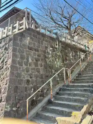中西宮地嶽神社の{uncategorized: "未分類", other: "その他", undefined: "問題あり", building: "その他建物", grave: "お墓", sacred_gate: "鳥居", guardian: "狛犬", statue: "像", buddha: "仏像", history: "歴史", nature: "自然", garden: "庭園", animal: "動物", pagoda: "塔", temizu: "手水舎", mountain_gate: "山門・神門", sanctuary: "本殿・本堂", subordinate: "末社・摂社", art: "芸術", scenery: "景色", jizo: "地蔵", ema: "絵馬", goshuin: "御朱印", omikuji: "おみくじ", items: "授与品その他", amulet: "お守り", goshuincho: "御朱印帳", eats: "食事", festival: "お祭り", votive_dance: "神楽", shichigosan: "七五三参", wedding: "結婚式", experience: "体験その他", initially: "初詣", around: "周辺", anti_infection: "感染症対策"}