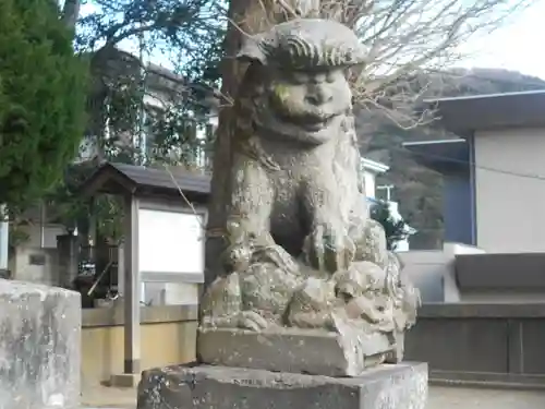 御霊神社（葉山・長柄）の狛犬