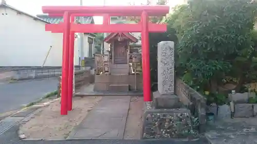 駅前稲荷神社の鳥居