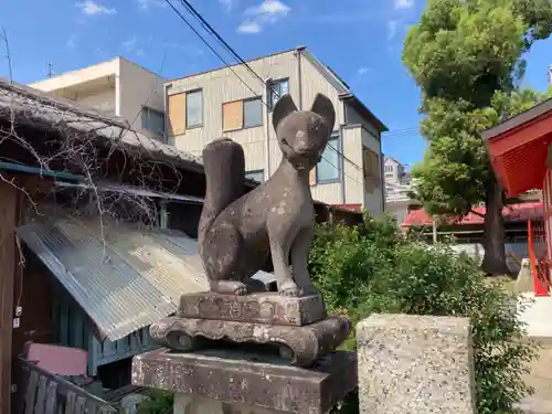 稲荷神社の狛犬