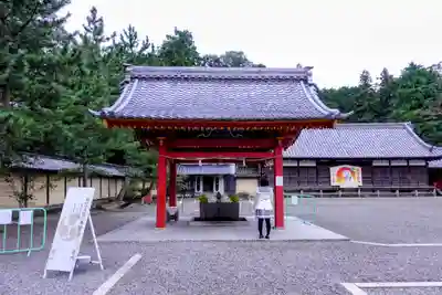 美濃國一宮　南宮大社の手水舎