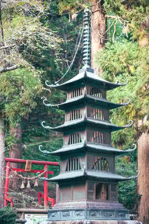 横山不動尊の塔