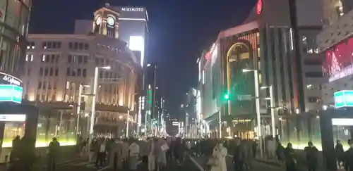 三囲神社銀座摂社の周辺