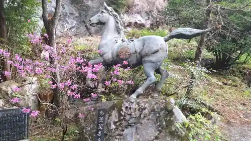 橋立堂の{uncategorized: "未分類", other: "その他", undefined: "問題あり", building: "その他建物", grave: "お墓", sacred_gate: "鳥居", guardian: "狛犬", statue: "像", buddha: "仏像", history: "歴史", nature: "自然", garden: "庭園", animal: "動物", pagoda: "塔", temizu: "手水舎", mountain_gate: "山門・神門", sanctuary: "本殿・本堂", subordinate: "末社・摂社", art: "芸術", scenery: "景色", jizo: "地蔵", ema: "絵馬", goshuin: "御朱印", omikuji: "おみくじ", items: "授与品その他", amulet: "お守り", goshuincho: "御朱印帳", eats: "食事", festival: "お祭り", votive_dance: "神楽", shichigosan: "七五三参", wedding: "結婚式", experience: "体験その他", initially: "初詣", around: "周辺", anti_infection: "感染症対策"}