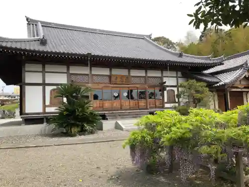 慈恩寺の本殿・本堂