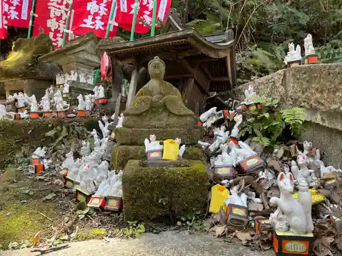 佐助稲荷神社の像