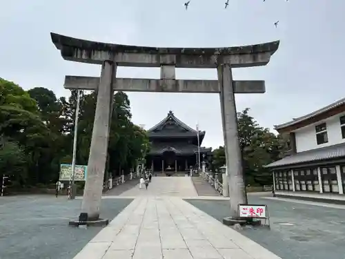 豊川閣　妙厳寺の鳥居