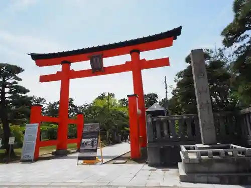 白山神社の鳥居