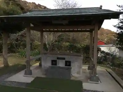 洲宮神社の手水舎