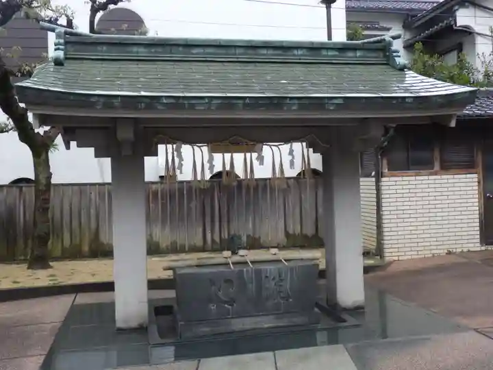 事代主神社の手水舎