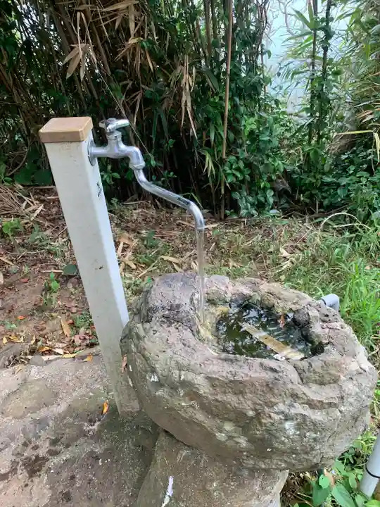 小島神社の手水舎