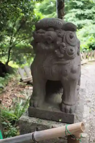 八王寺の狛犬