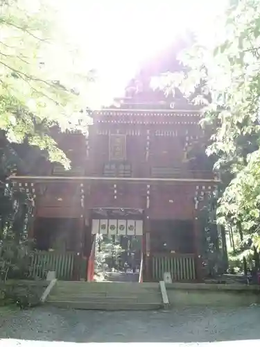 御岩神社の山門・神門