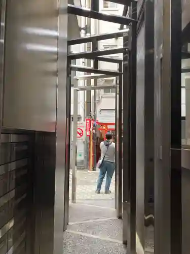 宝童稲荷神社の庭園