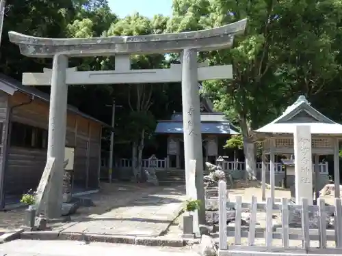 伊勢命神社の鳥居