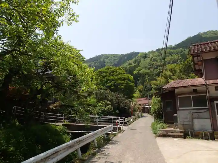 利川神社の周辺
