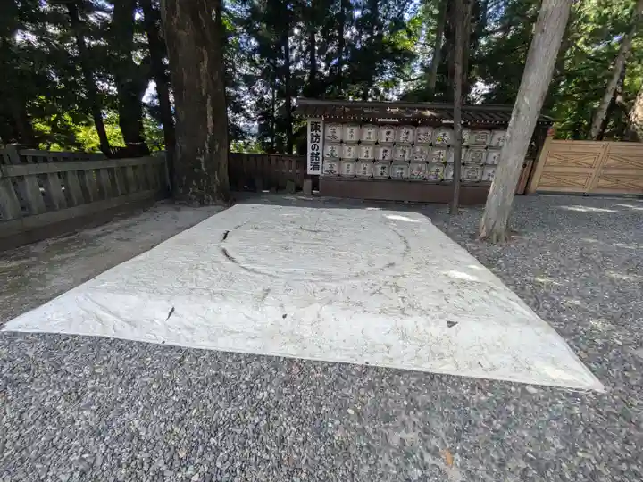 諏訪大社下社秋宮(長野県)