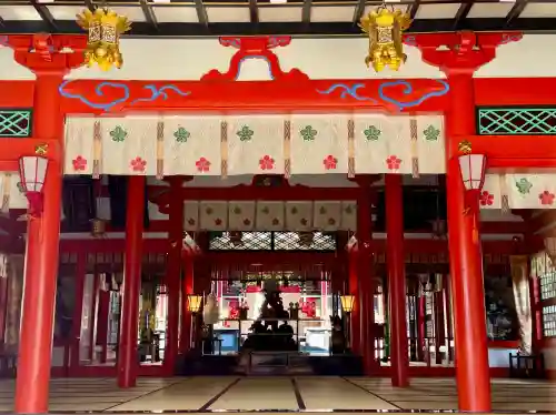 深志神社の{uncategorized: "未分類", other: "その他", undefined: "問題あり", building: "その他建物", grave: "お墓", sacred_gate: "鳥居", guardian: "狛犬", statue: "像", buddha: "仏像", history: "歴史", nature: "自然", garden: "庭園", animal: "動物", pagoda: "塔", temizu: "手水舎", mountain_gate: "山門・神門", sanctuary: "本殿・本堂", subordinate: "末社・摂社", art: "芸術", scenery: "景色", jizo: "地蔵", ema: "絵馬", goshuin: "御朱印", omikuji: "おみくじ", items: "授与品その他", amulet: "お守り", goshuincho: "御朱印帳", eats: "食事", festival: "お祭り", votive_dance: "神楽", shichigosan: "七五三参", wedding: "結婚式", experience: "体験その他", initially: "初詣", around: "周辺", anti_infection: "感染症対策"}