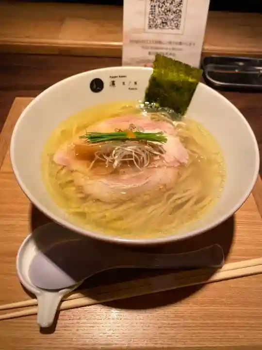 平安神宮の{uncategorized: "未分類", other: "その他", undefined: "問題あり", building: "その他建物", grave: "お墓", sacred_gate: "鳥居", guardian: "狛犬", statue: "像", buddha: "仏像", history: "歴史", nature: "自然", garden: "庭園", animal: "動物", pagoda: "塔", temizu: "手水舎", mountain_gate: "山門・神門", sanctuary: "本殿・本堂", subordinate: "末社・摂社", art: "芸術", scenery: "景色", jizo: "地蔵", ema: "絵馬", goshuin: "御朱印", omikuji: "おみくじ", items: "授与品その他", amulet: "お守り", goshuincho: "御朱印帳", eats: "食事", festival: "お祭り", votive_dance: "神楽", shichigosan: "七五三参", wedding: "結婚式", experience: "体験その他", initially: "初詣", around: "周辺", anti_infection: "感染症対策"}