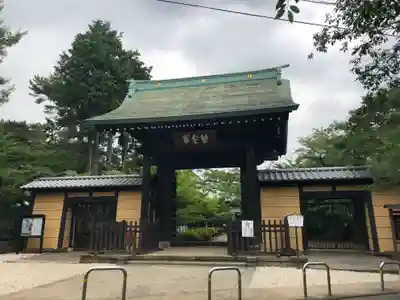 豪徳寺の山門・神門