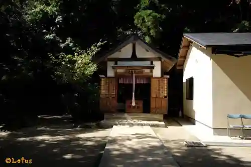 中山寺奥之院の末社