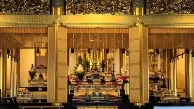 築地本願寺（本願寺築地別院）の像