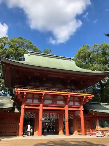 武蔵一宮氷川神社の山門