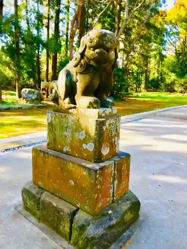 蛟蝄神社奥の宮の狛犬