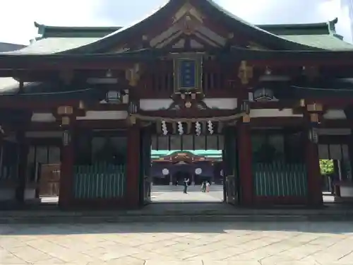 日枝神社の山門