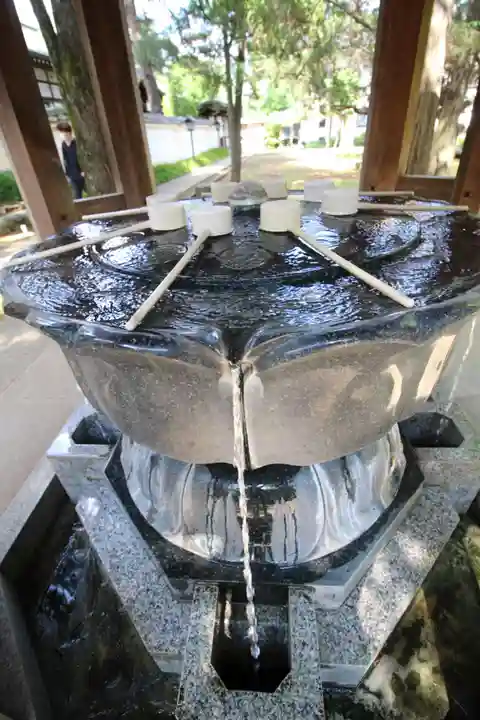 三寳寺の手水舎