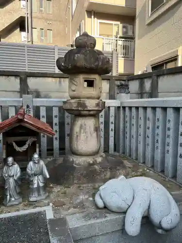 荻窪白山神社の{uncategorized: "未分類", other: "その他", undefined: "問題あり", building: "その他建物", grave: "お墓", sacred_gate: "鳥居", guardian: "狛犬", statue: "像", buddha: "仏像", history: "歴史", nature: "自然", garden: "庭園", animal: "動物", pagoda: "塔", temizu: "手水舎", mountain_gate: "山門・神門", sanctuary: "本殿・本堂", subordinate: "末社・摂社", art: "芸術", scenery: "景色", jizo: "地蔵", ema: "絵馬", goshuin: "御朱印", omikuji: "おみくじ", items: "授与品その他", amulet: "お守り", goshuincho: "御朱印帳", eats: "食事", festival: "お祭り", votive_dance: "神楽", shichigosan: "七五三参", wedding: "結婚式", experience: "体験その他", initially: "初詣", around: "周辺", anti_infection: "感染症対策"}