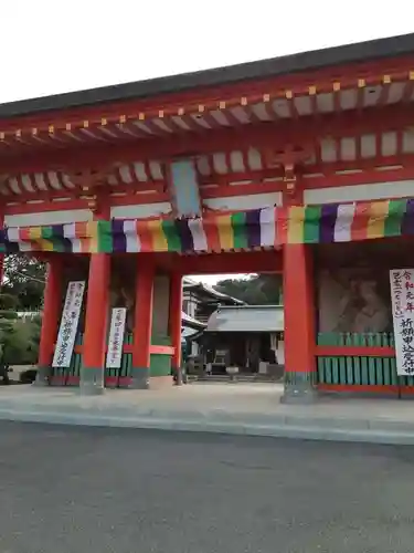 満願寺の山門