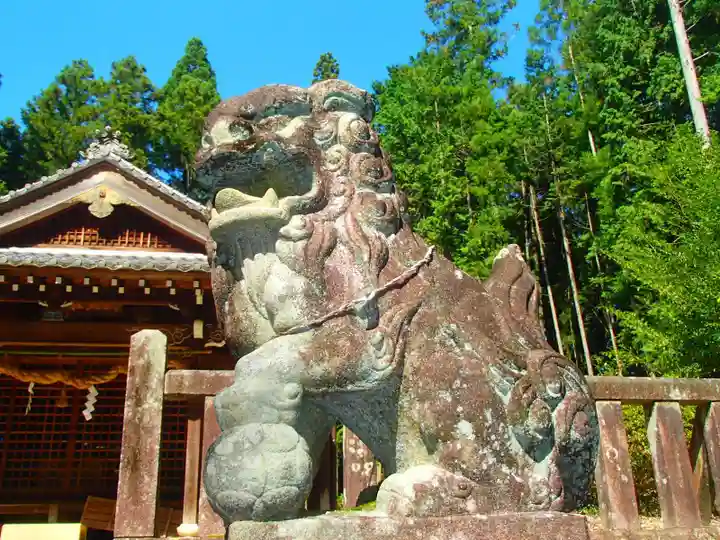 佐々良木武並神社の狛犬