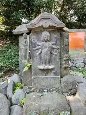 駒込稲荷神社の仏像