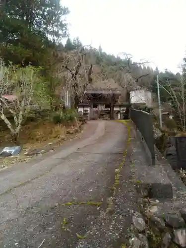 法向寺の山門