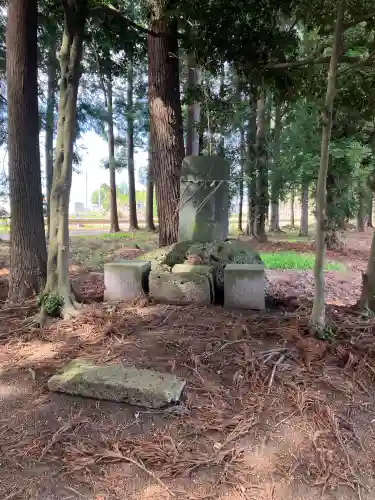 下蒲生蒲生神社の{uncategorized: "未分類", other: "その他", undefined: "問題あり", building: "その他建物", grave: "お墓", sacred_gate: "鳥居", guardian: "狛犬", statue: "像", buddha: "仏像", history: "歴史", nature: "自然", garden: "庭園", animal: "動物", pagoda: "塔", temizu: "手水舎", mountain_gate: "山門・神門", sanctuary: "本殿・本堂", subordinate: "末社・摂社", art: "芸術", scenery: "景色", jizo: "地蔵", ema: "絵馬", goshuin: "御朱印", omikuji: "おみくじ", items: "授与品その他", amulet: "お守り", goshuincho: "御朱印帳", eats: "食事", festival: "お祭り", votive_dance: "神楽", shichigosan: "七五三参", wedding: "結婚式", experience: "体験その他", initially: "初詣", around: "周辺", anti_infection: "感染症対策"}
