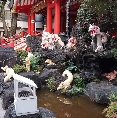 京濱伏見稲荷神社の狛犬