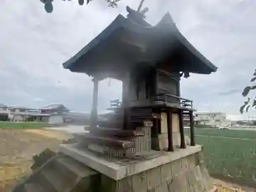 倭文神社の{uncategorized: "未分類", other: "その他", undefined: "問題あり", building: "その他建物", grave: "お墓", sacred_gate: "鳥居", guardian: "狛犬", statue: "像", buddha: "仏像", history: "歴史", nature: "自然", garden: "庭園", animal: "動物", pagoda: "塔", temizu: "手水舎", mountain_gate: "山門・神門", sanctuary: "本殿・本堂", subordinate: "末社・摂社", art: "芸術", scenery: "景色", jizo: "地蔵", ema: "絵馬", goshuin: "御朱印", omikuji: "おみくじ", items: "授与品その他", amulet: "お守り", goshuincho: "御朱印帳", eats: "食事", festival: "お祭り", votive_dance: "神楽", shichigosan: "七五三参", wedding: "結婚式", experience: "体験その他", initially: "初詣", around: "周辺", anti_infection: "感染症対策"}
