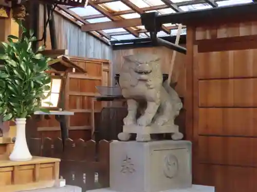 白山神社の狛犬