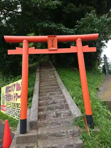 稲荷大神の鳥居