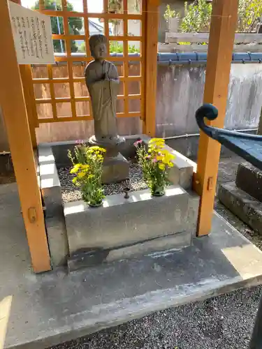 大法寺の像