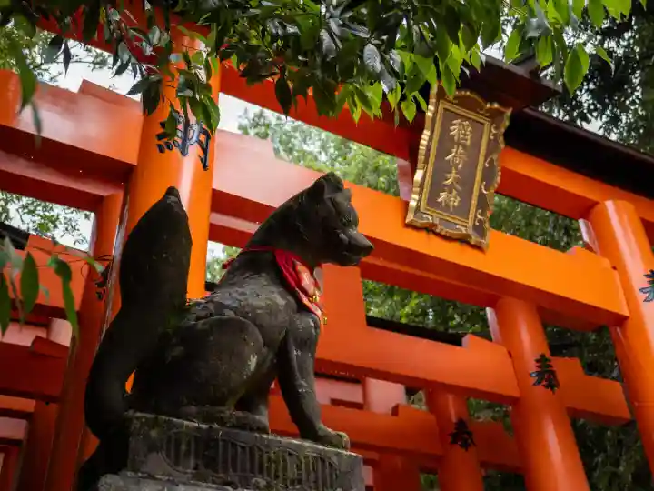 伏見稲荷大社 奥社奉拝所の{uncategorized: "未分類", other: "その他", undefined: "問題あり", building: "その他建物", grave: "お墓", sacred_gate: "鳥居", guardian: "狛犬", statue: "像", buddha: "仏像", history: "歴史", nature: "自然", garden: "庭園", animal: "動物", pagoda: "塔", temizu: "手水舎", mountain_gate: "山門・神門", sanctuary: "本殿・本堂", subordinate: "末社・摂社", art: "芸術", scenery: "景色", jizo: "地蔵", ema: "絵馬", goshuin: "御朱印", omikuji: "おみくじ", items: "授与品その他", amulet: "お守り", goshuincho: "御朱印帳", eats: "食事", festival: "お祭り", votive_dance: "神楽", shichigosan: "七五三参", wedding: "結婚式", experience: "体験その他", initially: "初詣", around: "周辺", anti_infection: "感染症対策"}