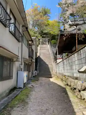 厳島神社の{uncategorized: "未分類", other: "その他", undefined: "問題あり", building: "その他建物", grave: "お墓", sacred_gate: "鳥居", guardian: "狛犬", statue: "像", buddha: "仏像", history: "歴史", nature: "自然", garden: "庭園", animal: "動物", pagoda: "塔", temizu: "手水舎", mountain_gate: "山門・神門", sanctuary: "本殿・本堂", subordinate: "末社・摂社", art: "芸術", scenery: "景色", jizo: "地蔵", ema: "絵馬", goshuin: "御朱印", omikuji: "おみくじ", items: "授与品その他", amulet: "お守り", goshuincho: "御朱印帳", eats: "食事", festival: "お祭り", votive_dance: "神楽", shichigosan: "七五三参", wedding: "結婚式", experience: "体験その他", initially: "初詣", around: "周辺", anti_infection: "感染症対策"}