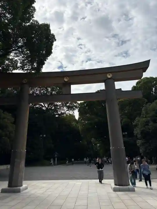 明治神宮の{uncategorized: "未分類", other: "その他", undefined: "問題あり", building: "その他建物", grave: "お墓", sacred_gate: "鳥居", guardian: "狛犬", statue: "像", buddha: "仏像", history: "歴史", nature: "自然", garden: "庭園", animal: "動物", pagoda: "塔", temizu: "手水舎", mountain_gate: "山門・神門", sanctuary: "本殿・本堂", subordinate: "末社・摂社", art: "芸術", scenery: "景色", jizo: "地蔵", ema: "絵馬", goshuin: "御朱印", omikuji: "おみくじ", items: "授与品その他", amulet: "お守り", goshuincho: "御朱印帳", eats: "食事", festival: "お祭り", votive_dance: "神楽", shichigosan: "七五三参", wedding: "結婚式", experience: "体験その他", initially: "初詣", around: "周辺", anti_infection: "感染症対策"}