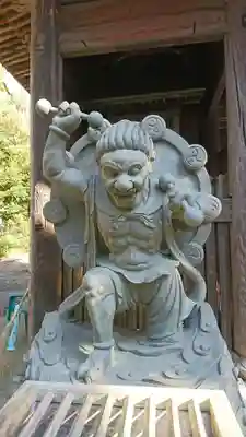 大宮大神の像
