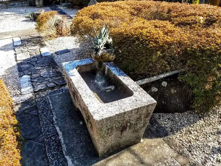 瑠璃光山 妙法寺の手水舎