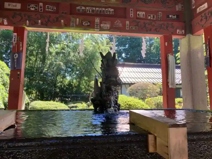 北口本宮冨士浅間神社の手水舎