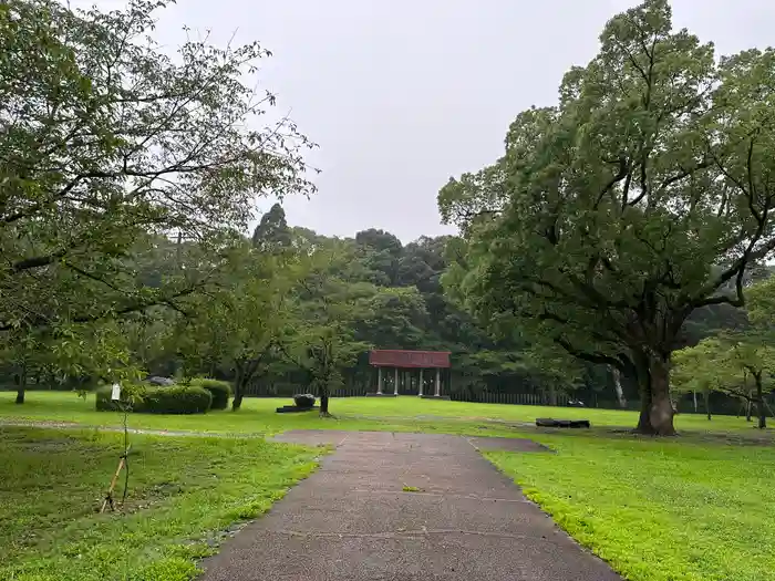 都萬神社の建物その他